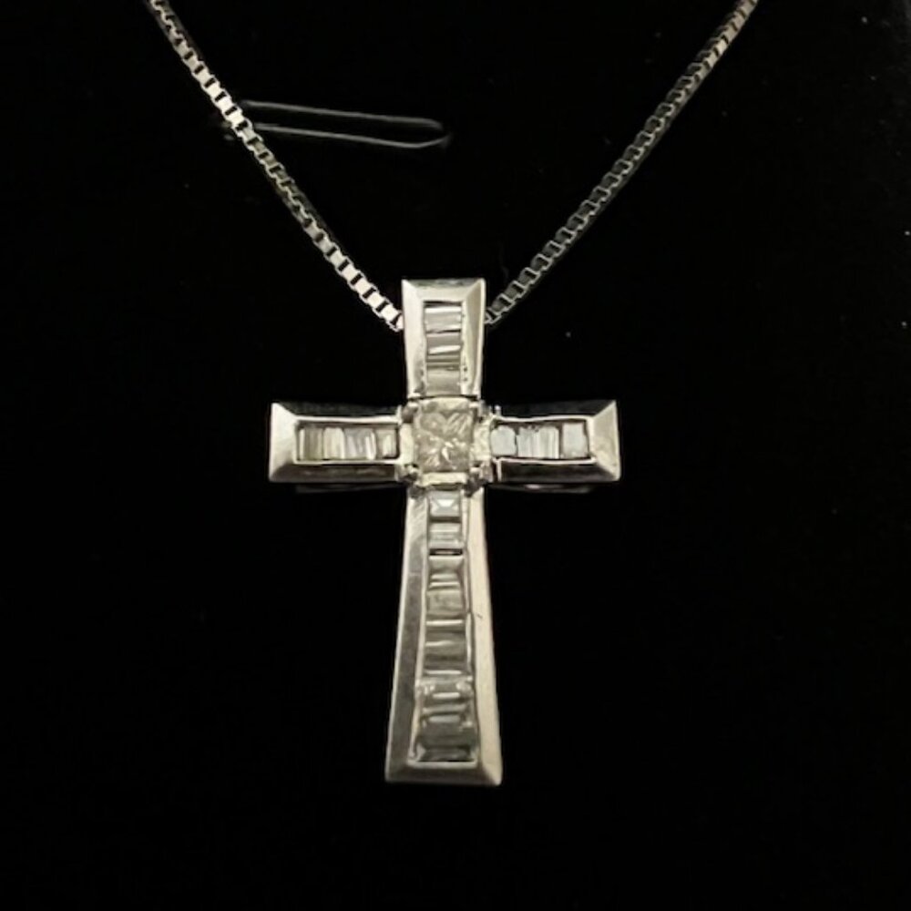 Bailey Banks & Biddle 14K White Gold Diamond Cross Neclace